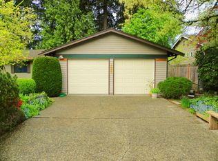 19223 89th Ave NE, Bothell, WA 98011