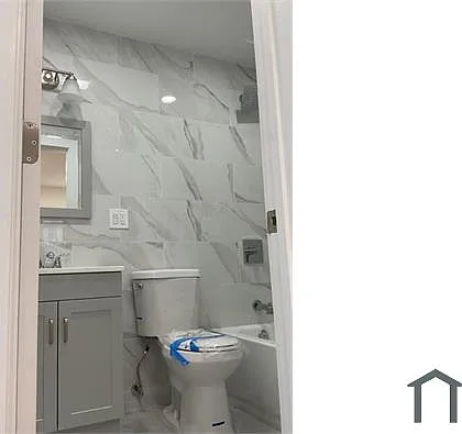 2808 Dewey Ave — Photo 5