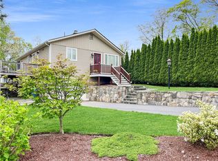 176 Highland St, Cranston, RI 02920