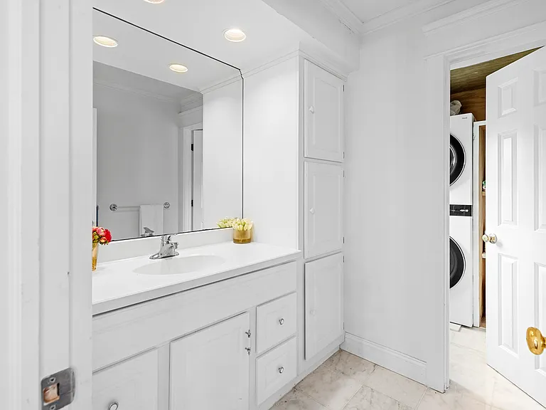 11 Leos Ln — Photo 14