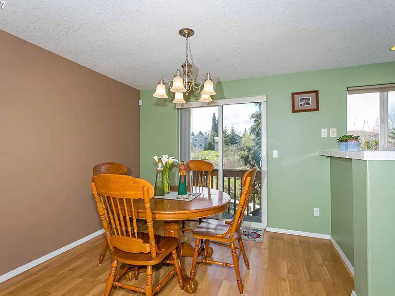 543 SW Portsmouth Pl — Photo 15