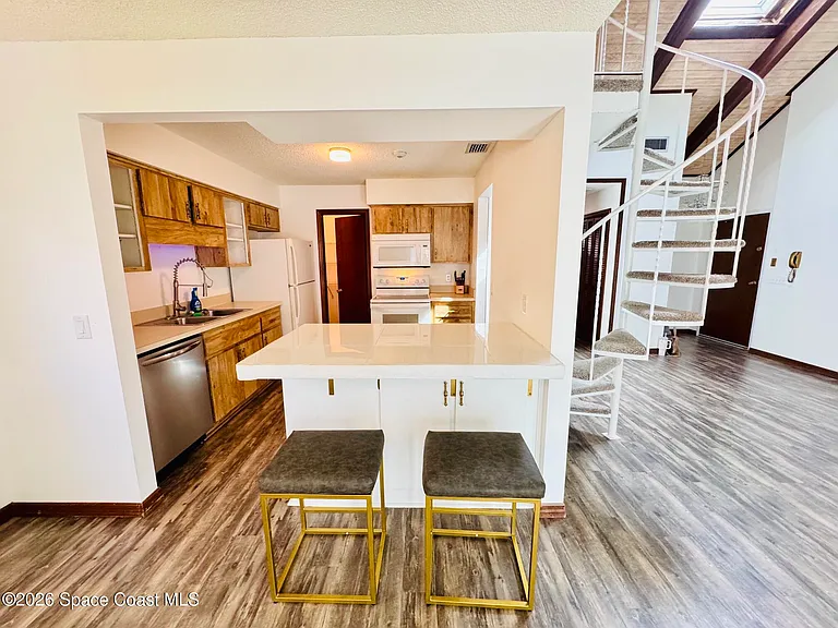9000 York Ln #8F — Photo 7