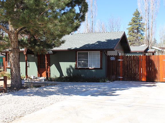 3rd image of 1021 Mount Doble Dr