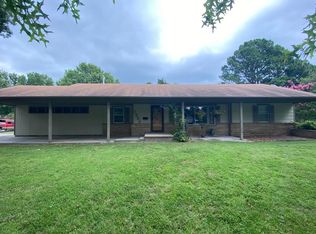 1004 S 32nd St, Parsons, KS 67357