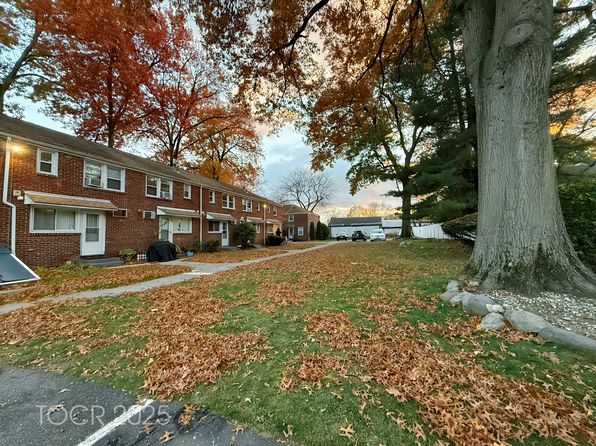 230 Lafayette Pl APT 2C