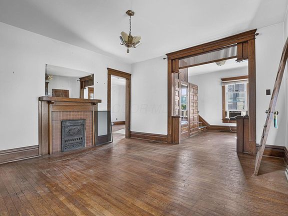 3rd image of 573 E Main St