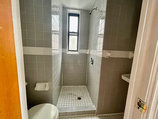 Rented by J PRESTON AND ASSOCIATES INC | media 10