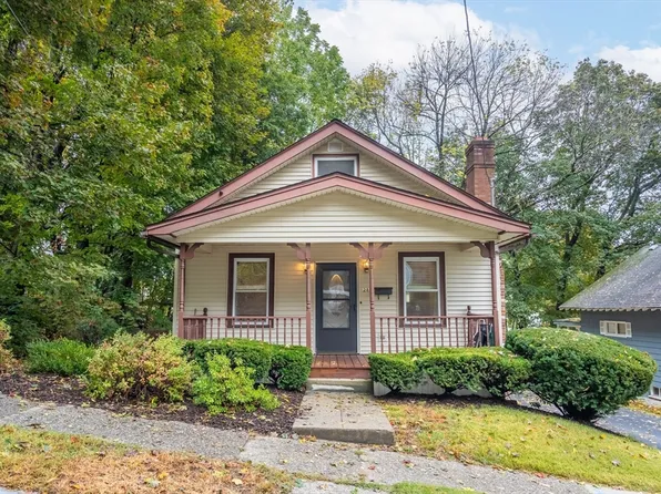 28 Alsada Dr, Worcester, MA 01603