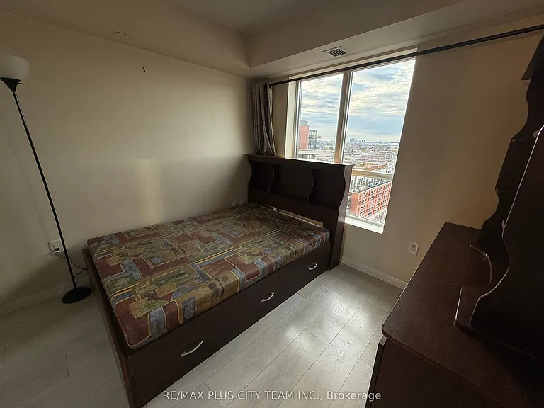 800 Lawrence Ave W #1421 — Photo 8
