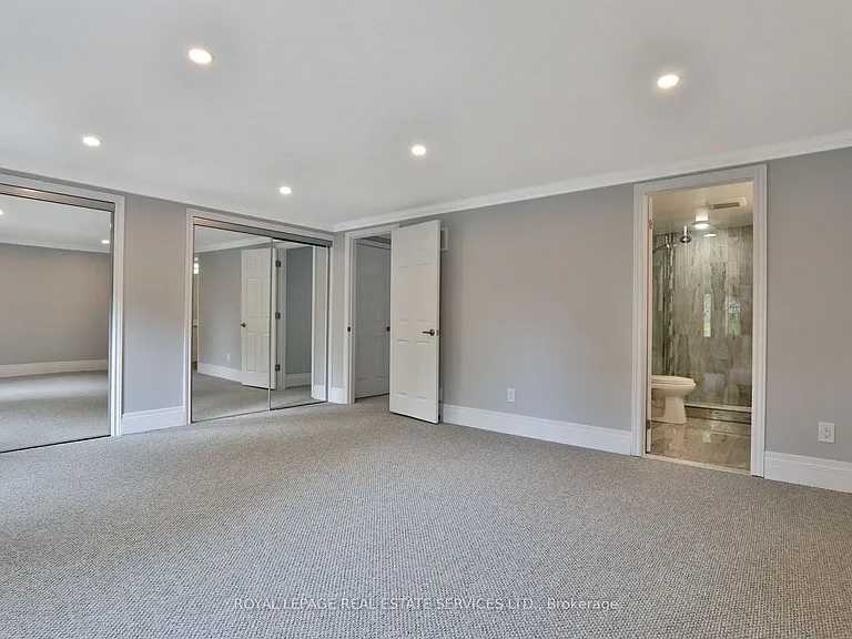 1021 Runnymead Cres — Photo 16