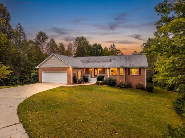 63 Wall St, Ellijay, GA 30540