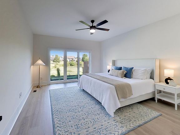4th image of 699 Greenview Cir