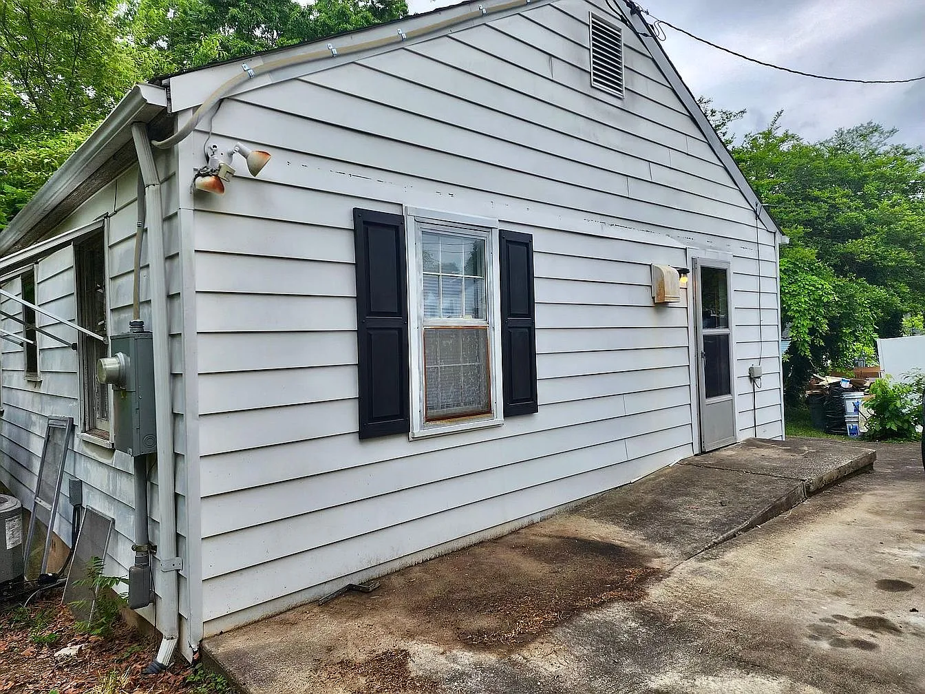 2 bed, 672 sqft, $1,195 — Photo 2