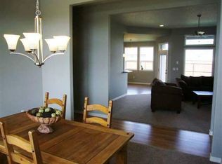 1892 Sunshine Ave, West Richland, WA 99353