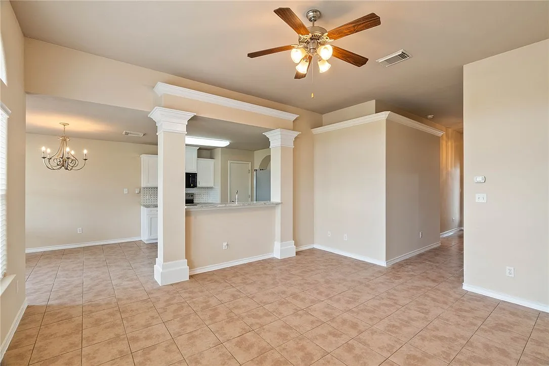 Building Photo - 6606 Riding Wind Dr