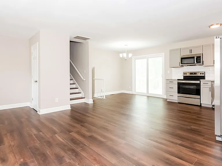 1700 Dixon Rd — Photo 4