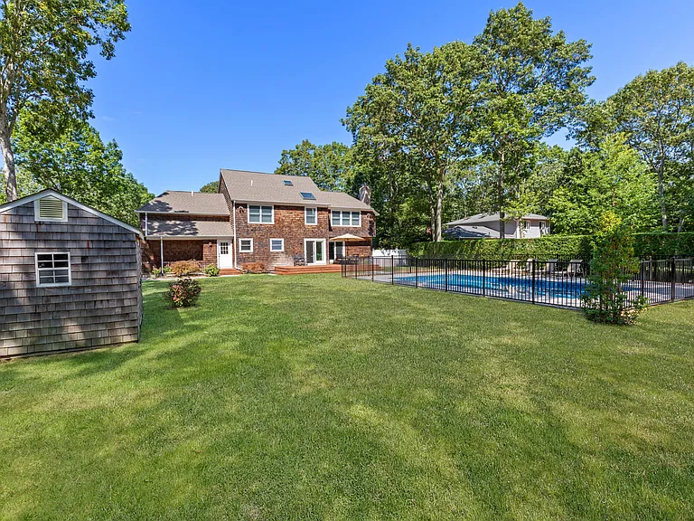 9 Eisenhower Dr — Photo 36