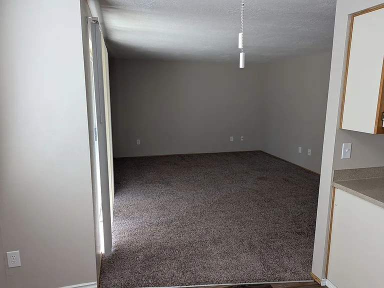 Silverwood Apartments — Photo 108