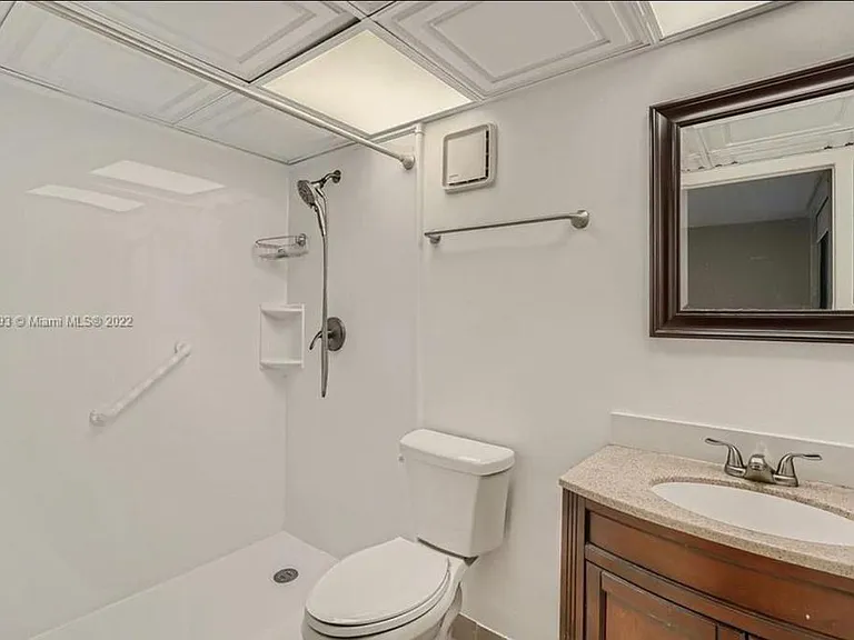 8015 SW 107th Ave #122 — Photo 20