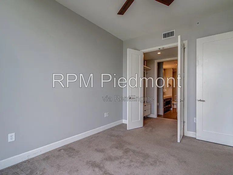 1820 Peachtree Rd #911 — Photo 23