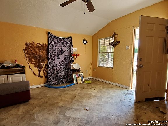 2nd image of 1803 Hidalgo St