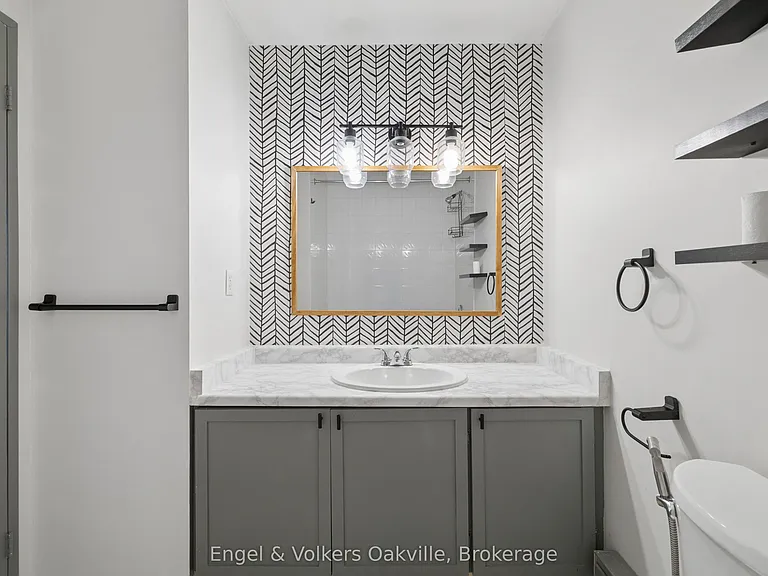 1055 Dundas St E #184 — Photo 23