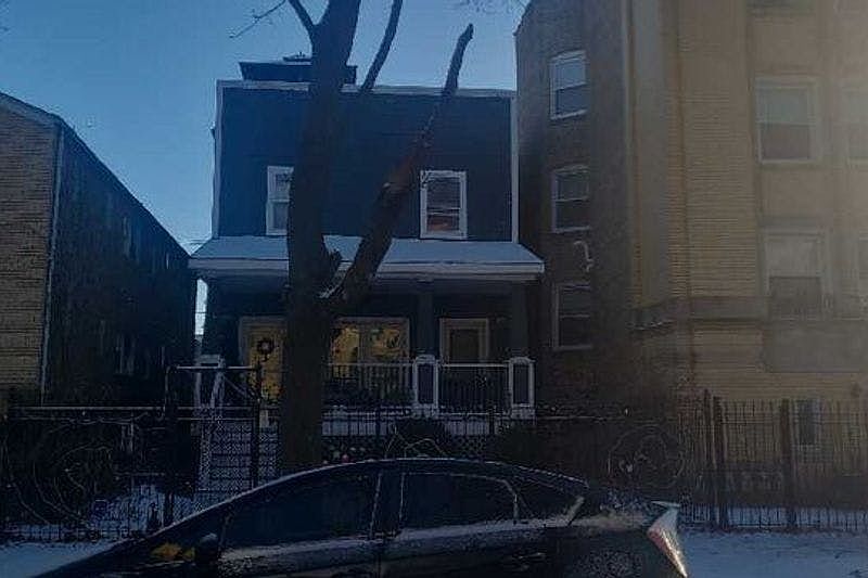 1st image of 6225 N Fairfield Ave