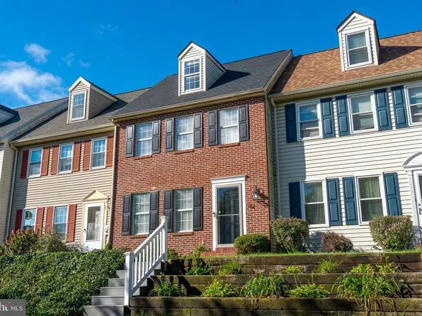 34 Pennwick Dr, Lititz, PA 17543