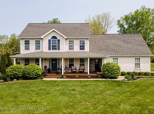 17 Three Oaks Rd, Okemos, MI 48864