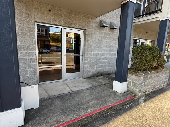 1031 N State St APT 110, Bellingham, WA 98225