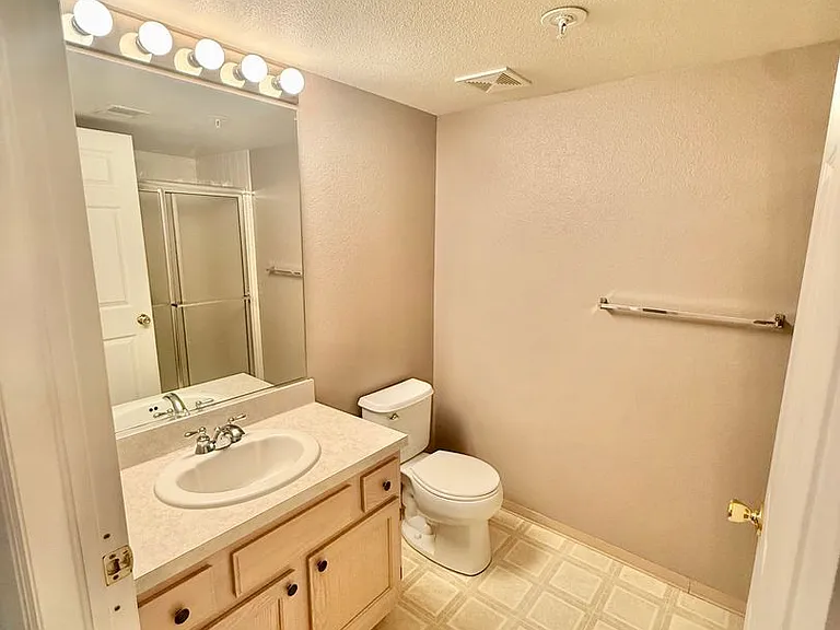 4545 Wheaton Dr #E180 — Photo 12