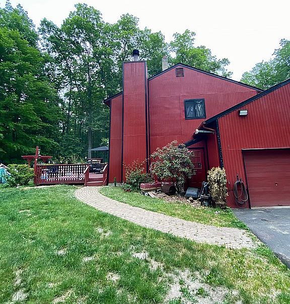2nd image of 1013 Stillwater Rd