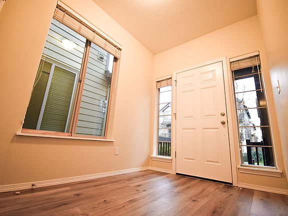 3rd image of 17461 SW Rose Petal Ln
