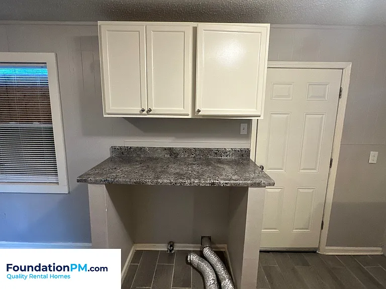 2601 Dakar Ave — Photo 4