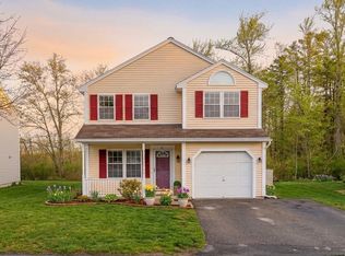 76 Juniper Ln #76, Tewksbury, MA 01876