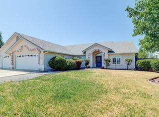 19459 Posey Ln, Redding, CA 96003