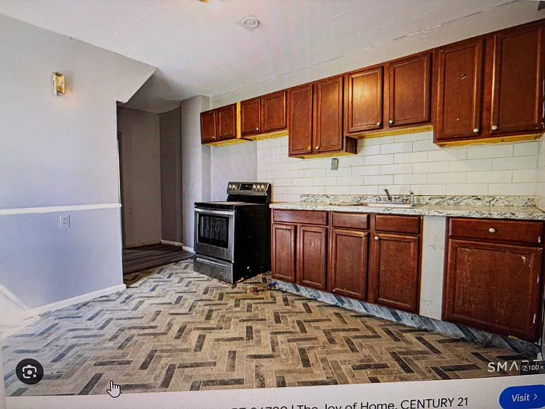 17 Hawthorne Ter #A — Photo 6