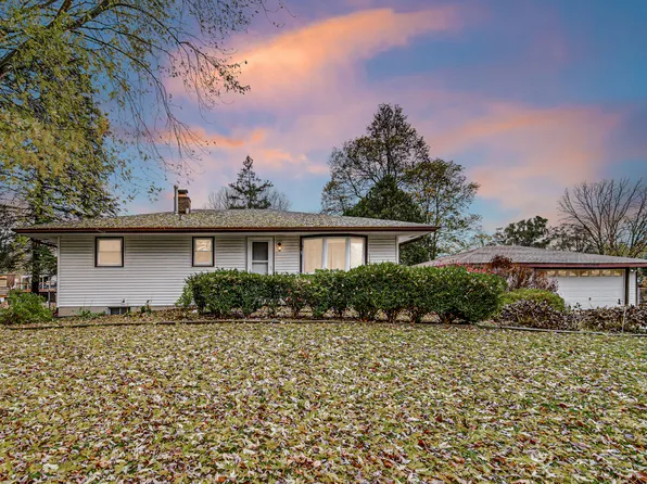 208 Kirkwood Ave, Winthrop Harbor, IL 60096