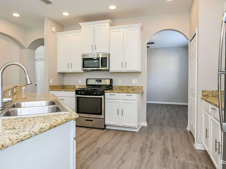 9120 Leeland Archer Blvd — Photo 3