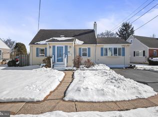 17 Maguire Rd, Hamilton, NJ 08690