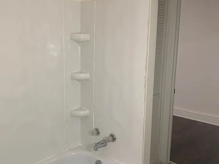 1127 W Poplar St #1 — Photo 8