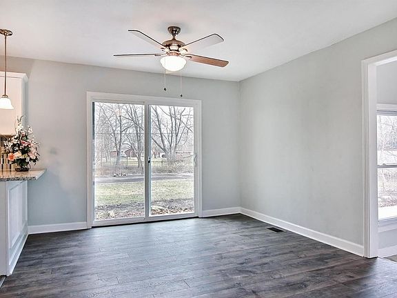 5th image of 5451 Mary Ann Ln