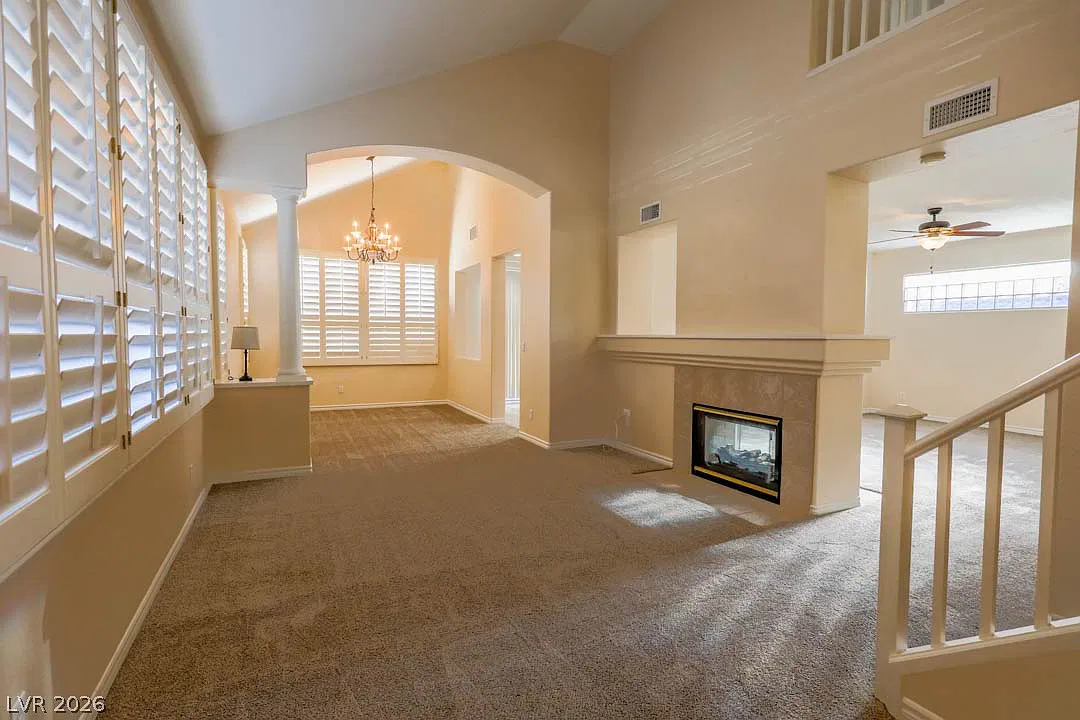 3 bed, 2.5 bath, 2169 sqft, $2,400 — Photo 3