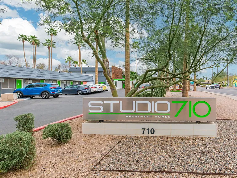 Studio 710 Apartments — Photo 29
