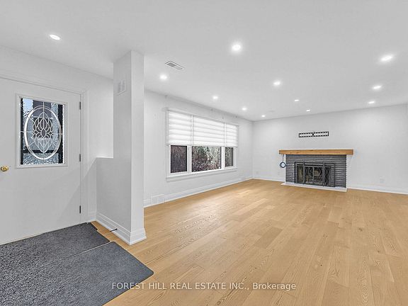 5th image of 180 Glenwood Cres