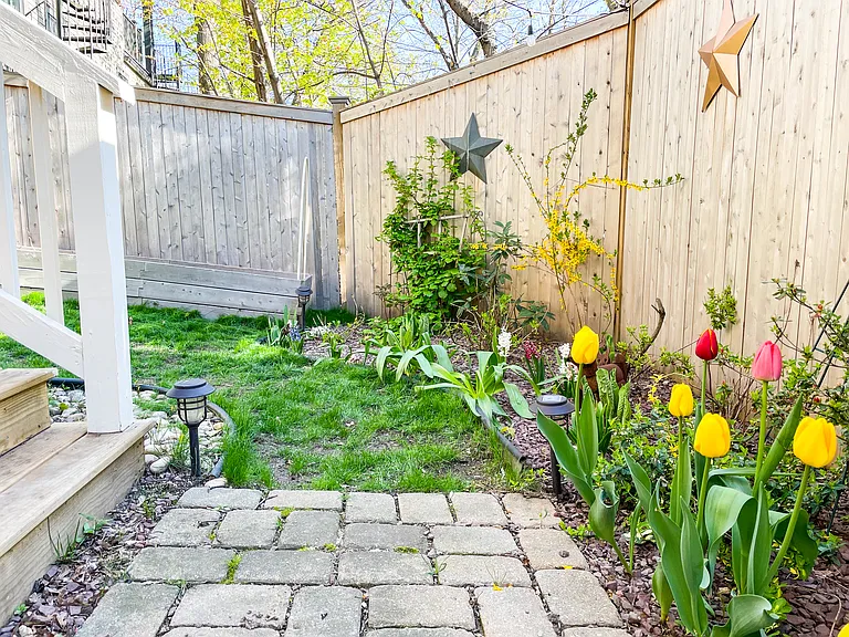 40 Sawyer Ave — Photo 28