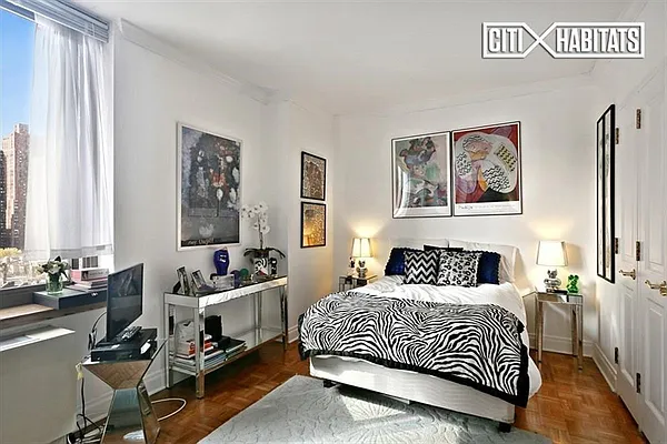 Rented by Akam Sales and Brokerage | media 23