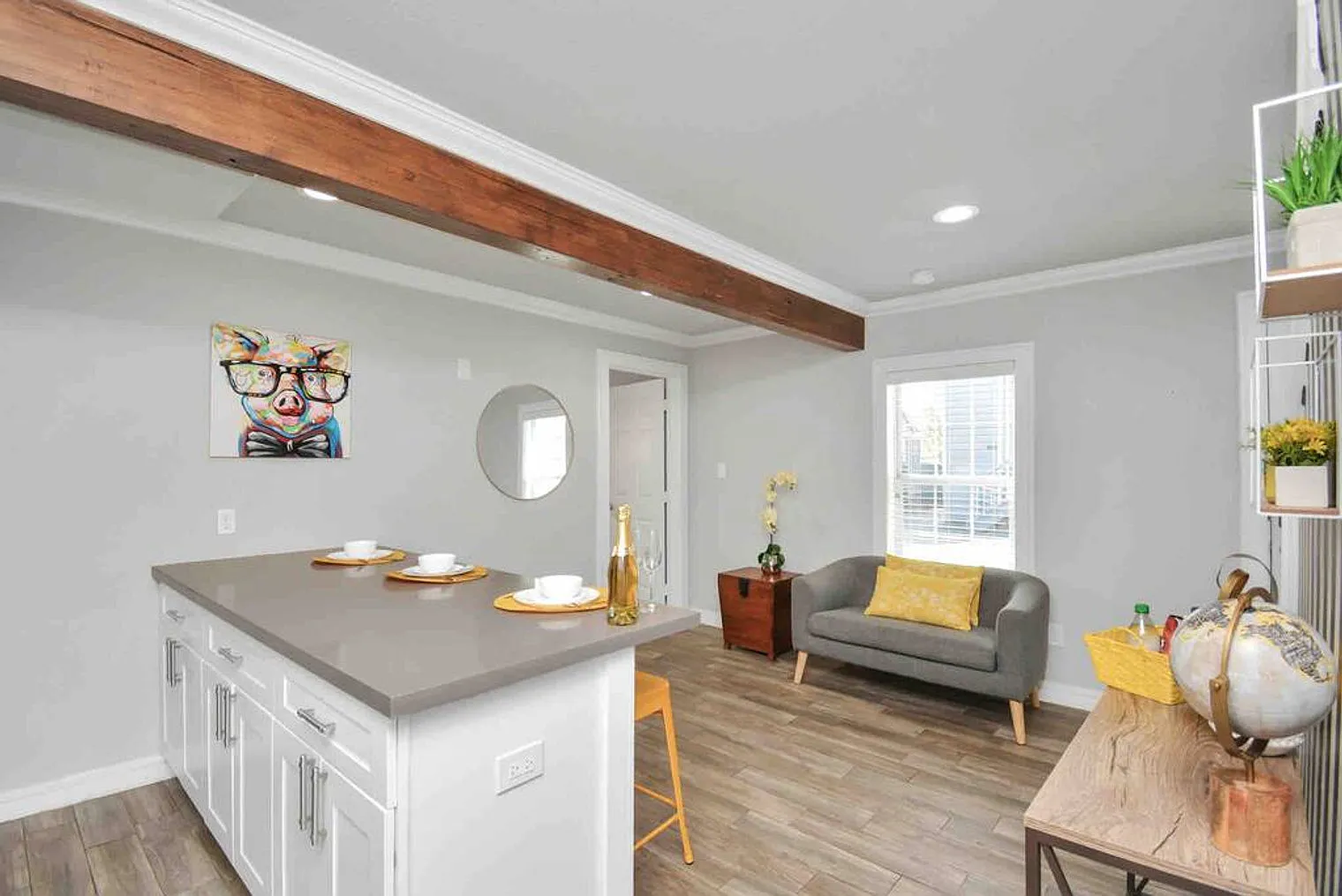 2 bed, 2.0 bath, 1194 sqft, $2,081 — Photo 2