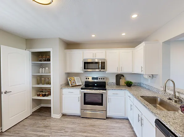 Fairfield Lakes Townhomes, 2400 Hemlock Dr #Eb107b658, Dayton, OH 45431