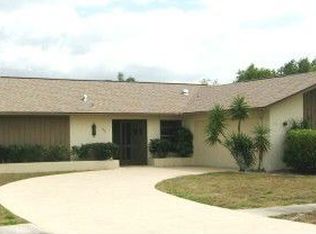 1861 Woodhaven Cir, Sarasota, FL 34232